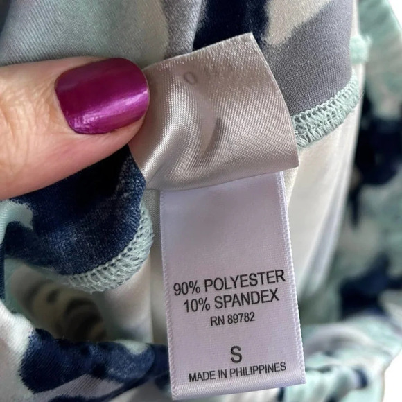 NATORI Women's Ice Petals High Waisted Cropped Leggings Blue/White Size Small - Picture 7 of 8